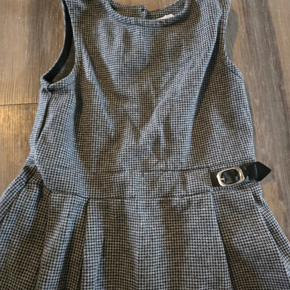 Zara Girls Dress 7 But Runs Small Grey